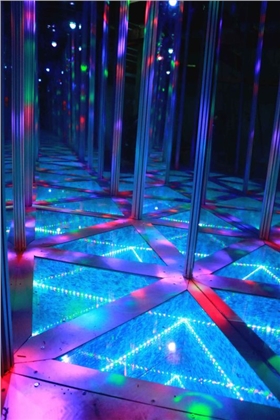 六棱柱迷宮 六棱柱迷宮